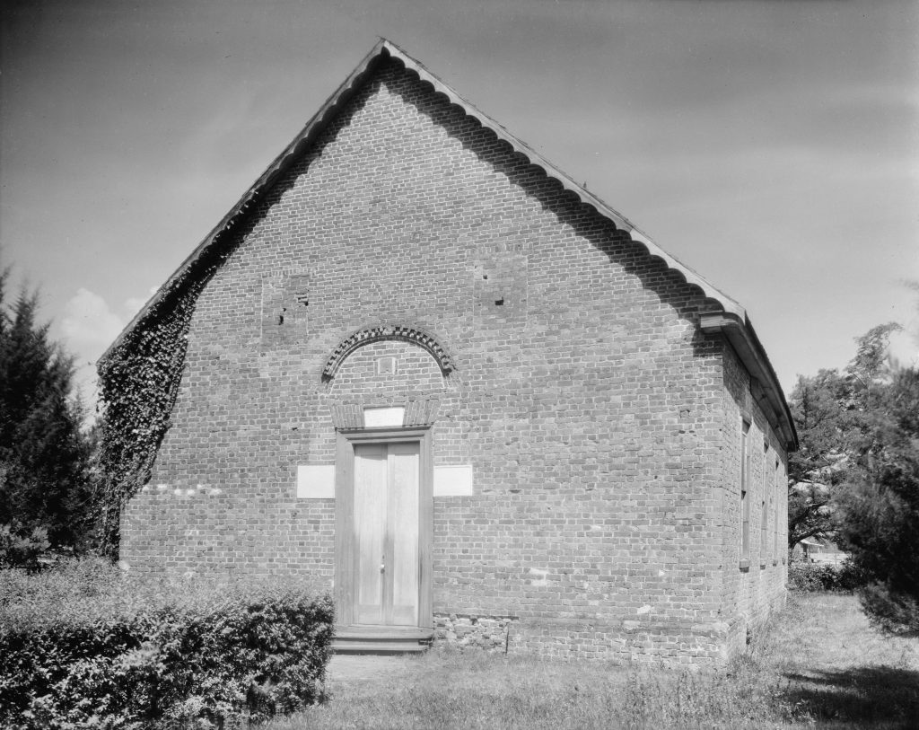 St. Thomas' Church, Bath, NC (built 1734).